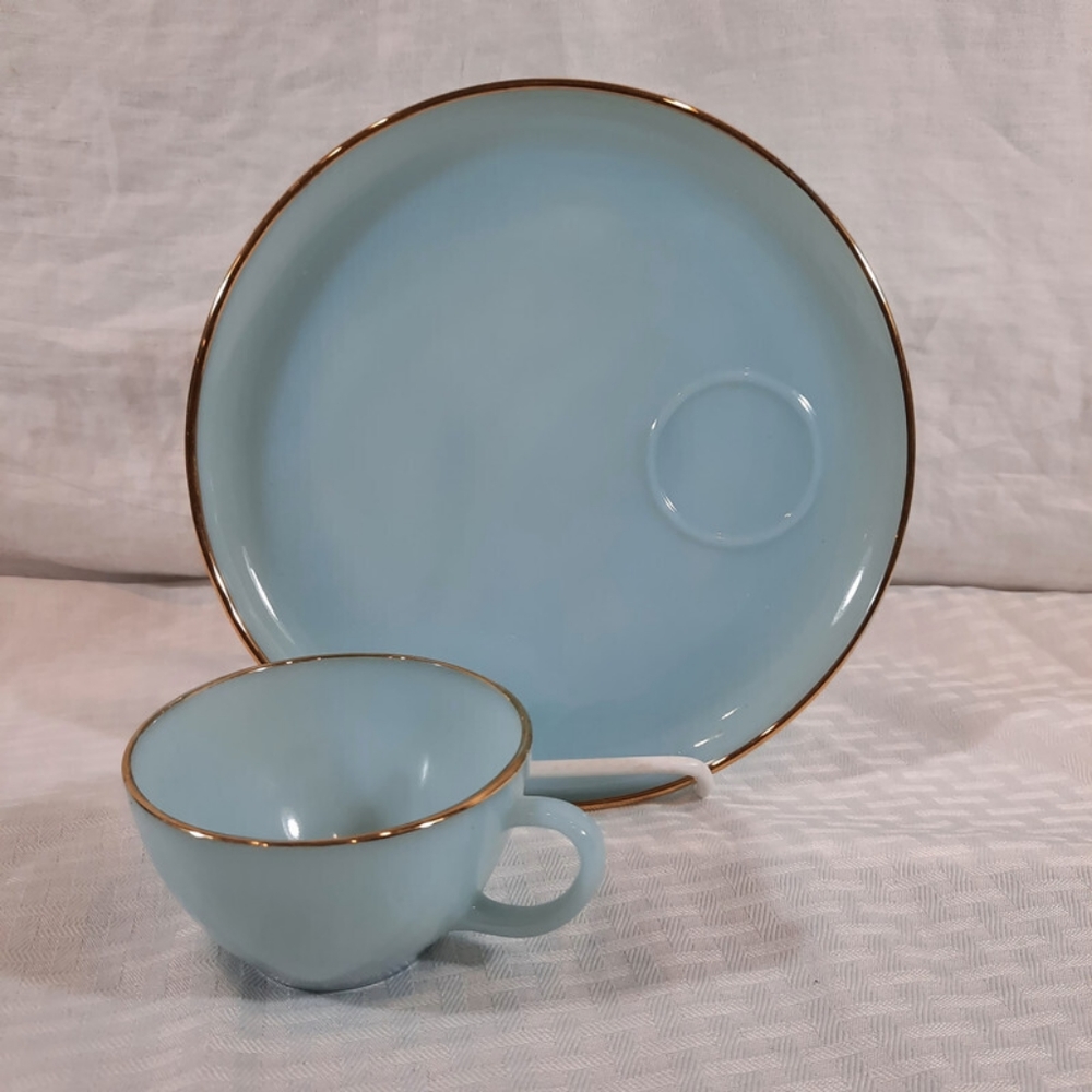 Set of 4 Vintage Fire King Delphite Light Blue Gold Rim 9“ Snack Plates & Cups